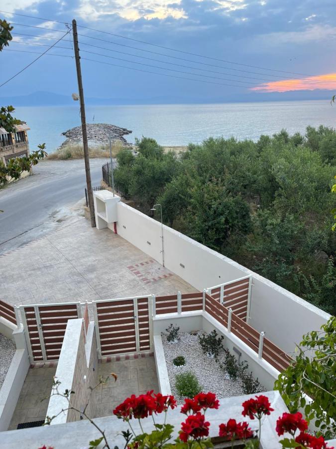 Seaside Archontiko